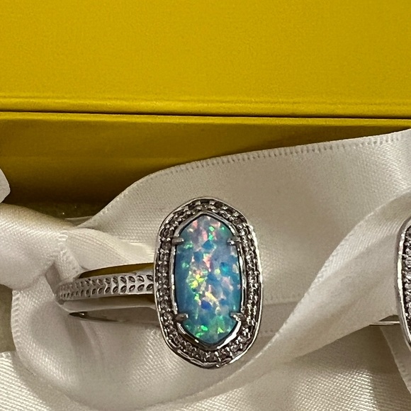 NWOT RARE & Retired Kendra Scott Erica Bracelet Ice Blue Opal & Silver GORGEOUS! - Picture 11 of 13